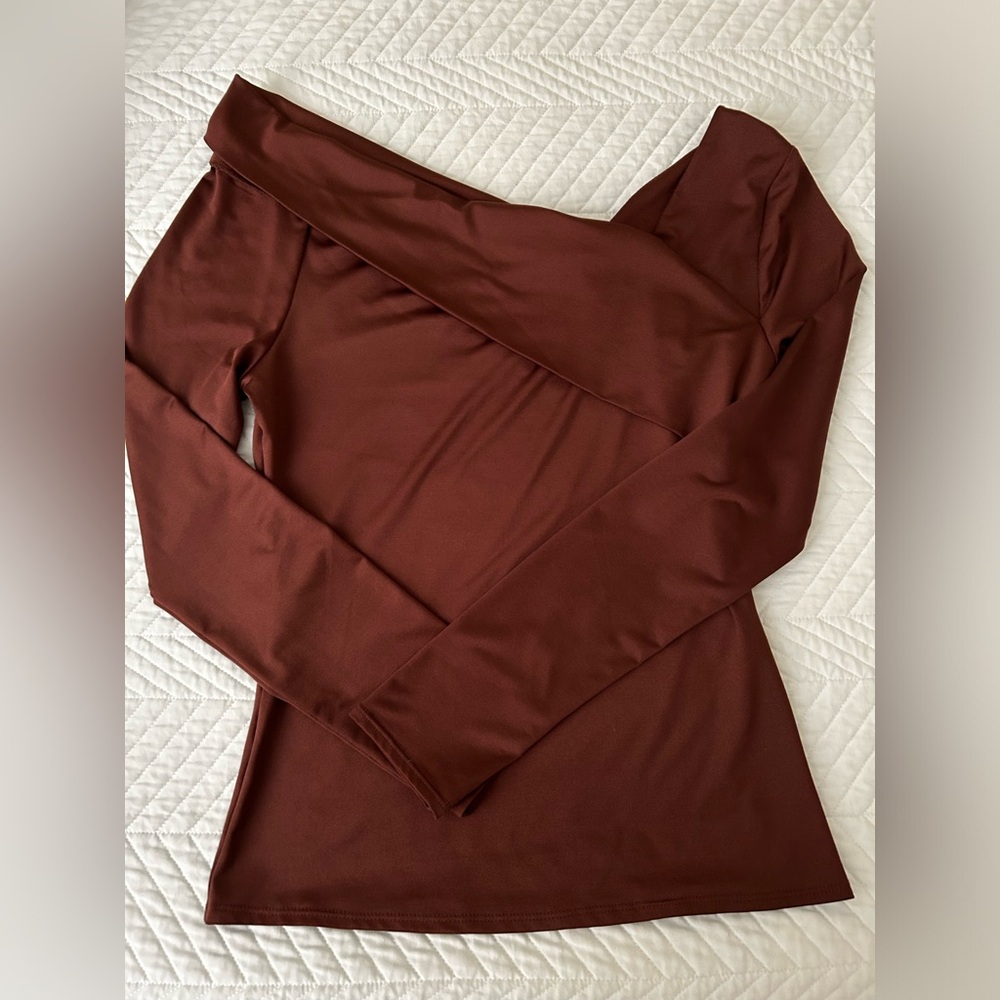 Buckle Dark Brown medium Off the Shoulder blouse